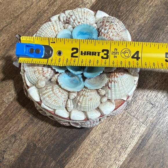 Vintage Shell Trinket Box - Picture 6 of 10
